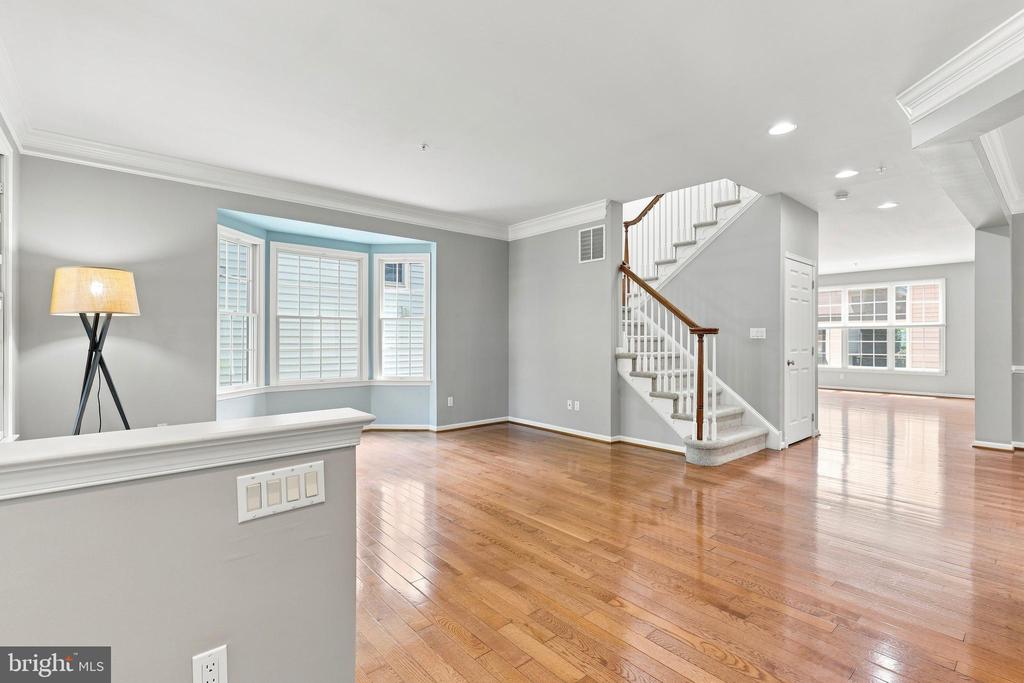 406 DORNISHWOOD PLACE