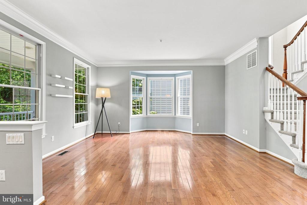 406 DORNISHWOOD PLACE