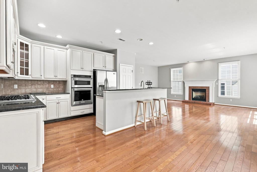 406 DORNISHWOOD PLACE