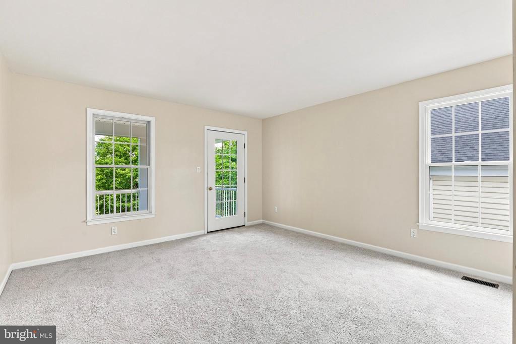 406 DORNISHWOOD PLACE