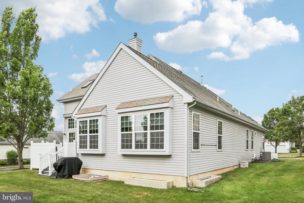 307 INGLETON COURT