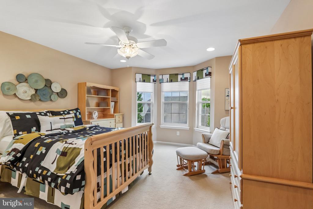 307 INGLETON COURT