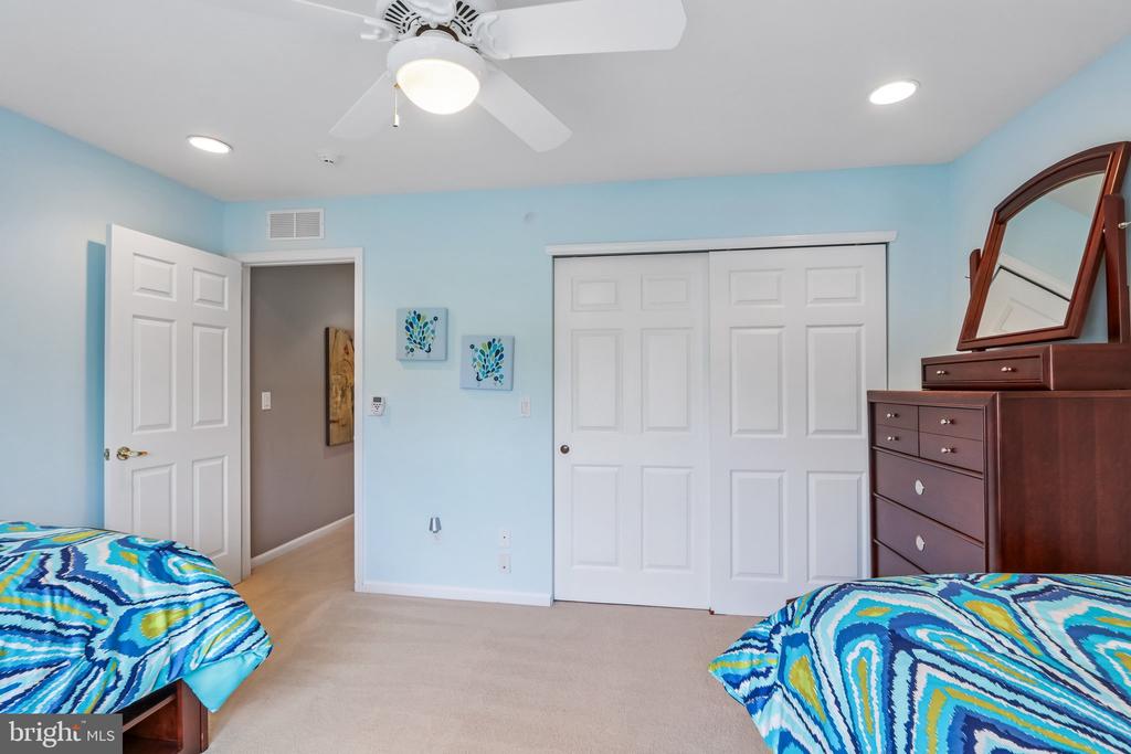 307 INGLETON COURT