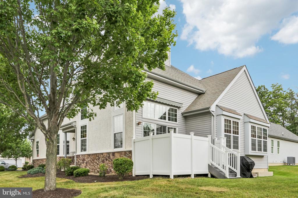 307 INGLETON COURT