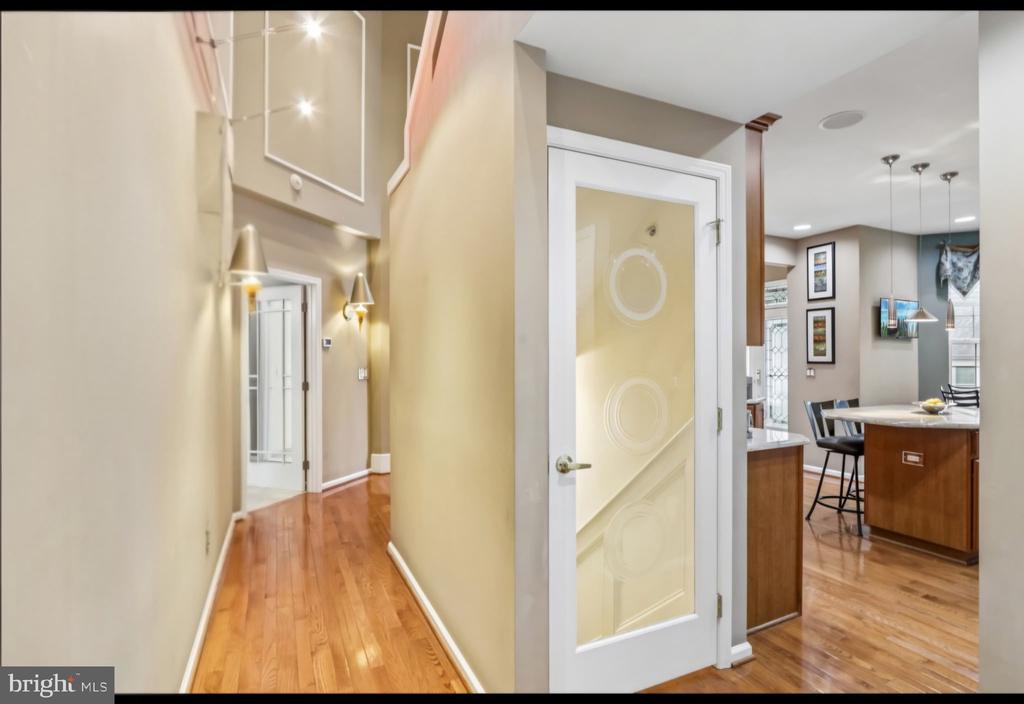 307 INGLETON COURT