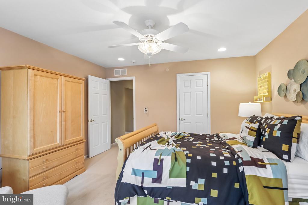 307 INGLETON COURT
