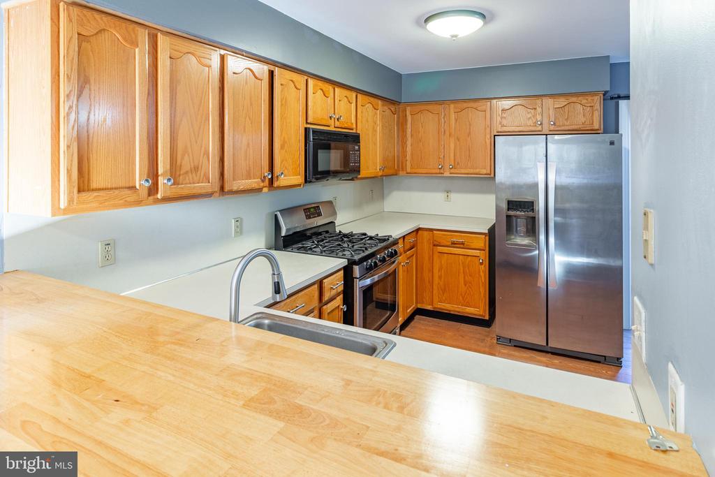 131 SUNNYSIDE LANE
