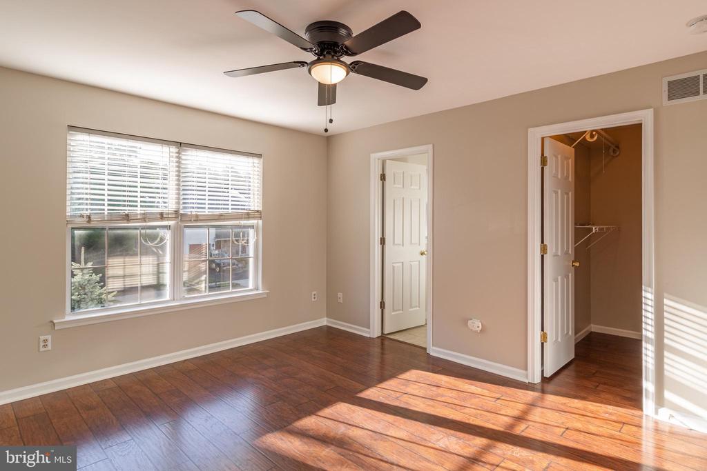 131 SUNNYSIDE LANE
