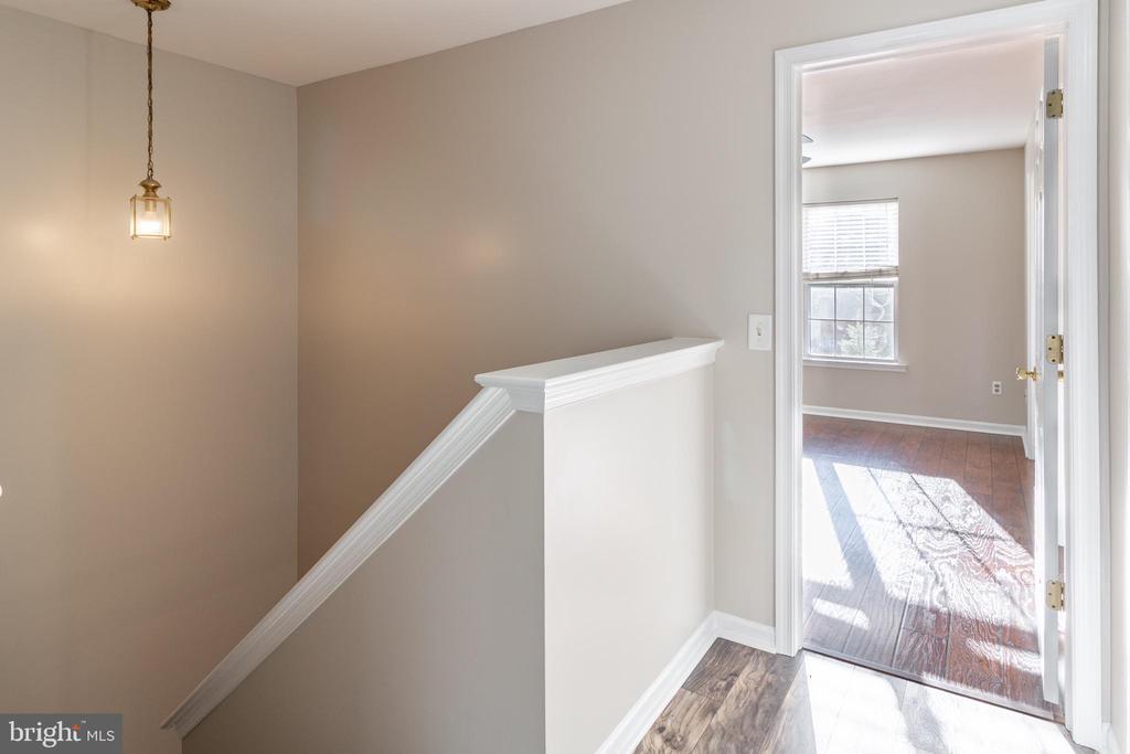 131 SUNNYSIDE LANE