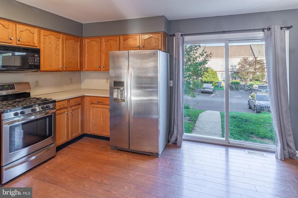 131 SUNNYSIDE LANE