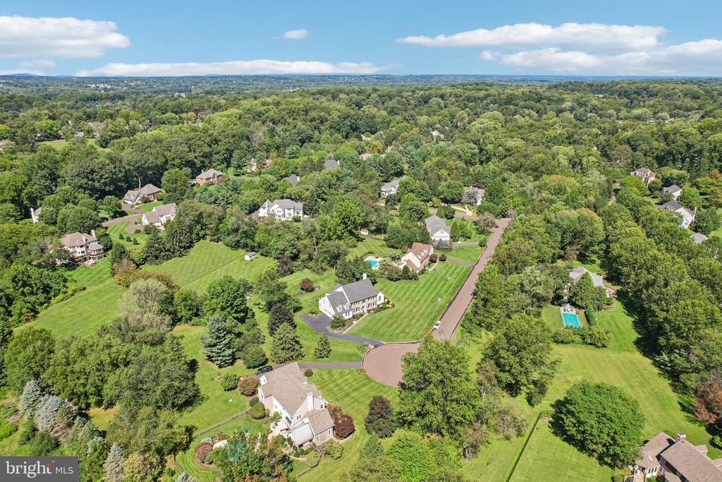 3696 COLDBROOK CIRCLE