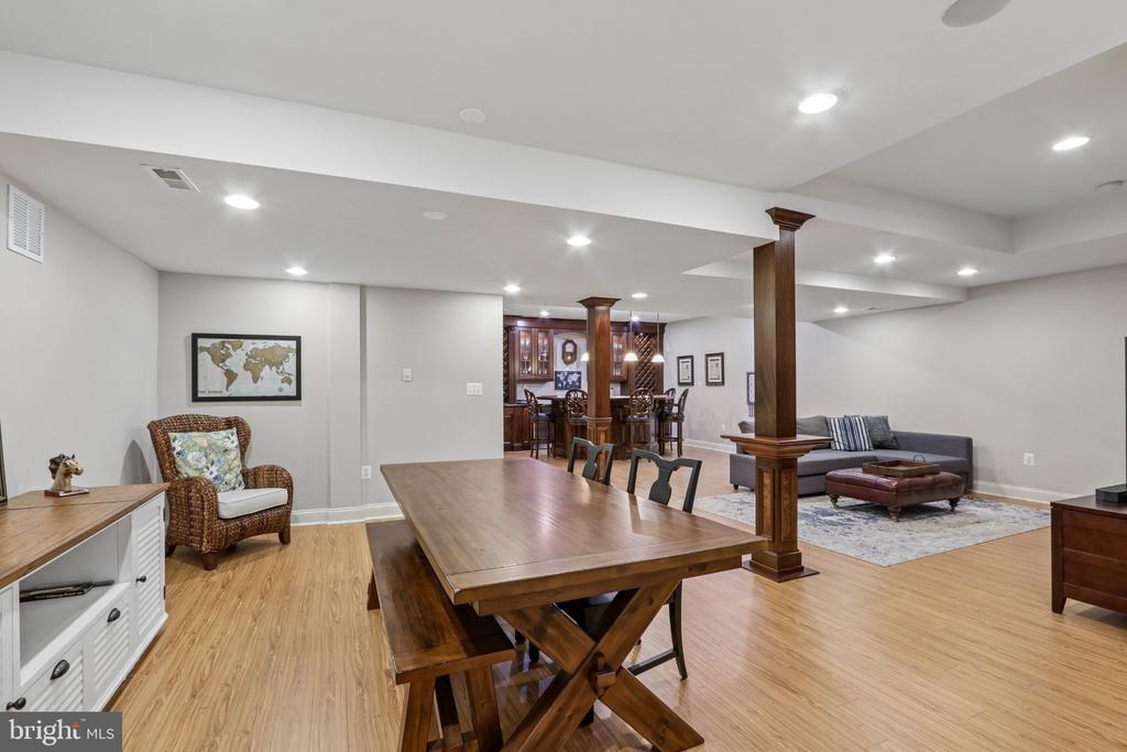 3696 COLDBROOK CIRCLE