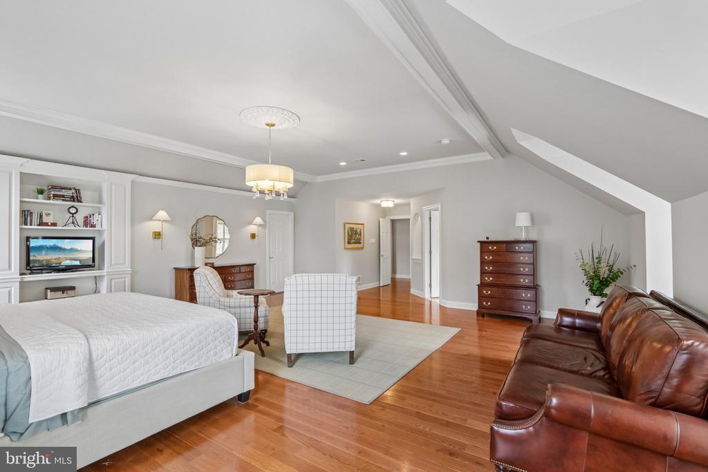 3696 COLDBROOK CIRCLE