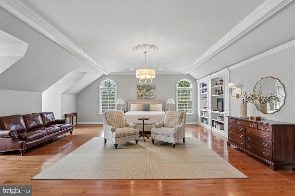 3696 COLDBROOK CIRCLE