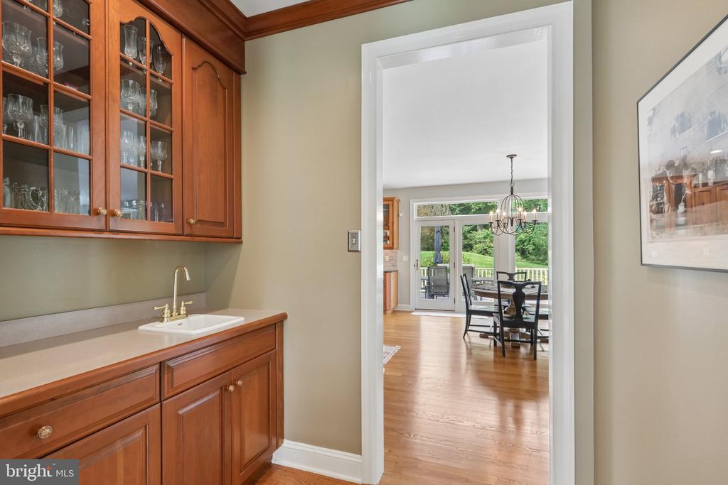 3696 COLDBROOK CIRCLE
