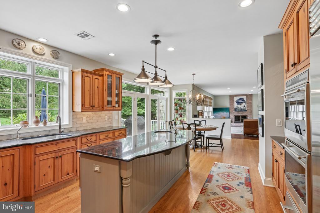 3696 COLDBROOK CIRCLE