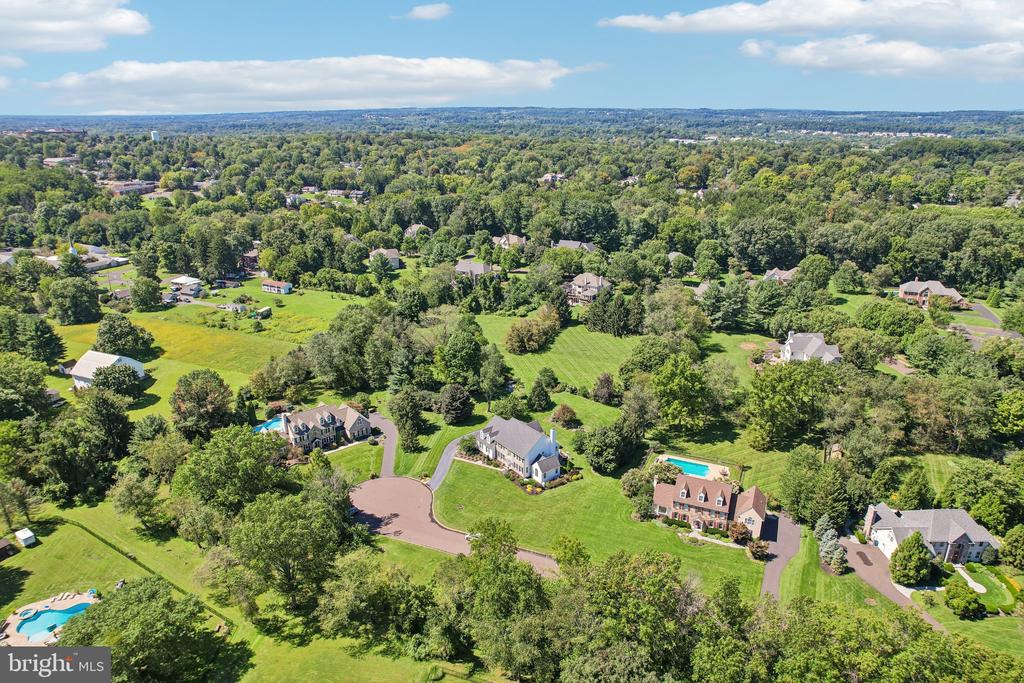 3696 COLDBROOK CIRCLE