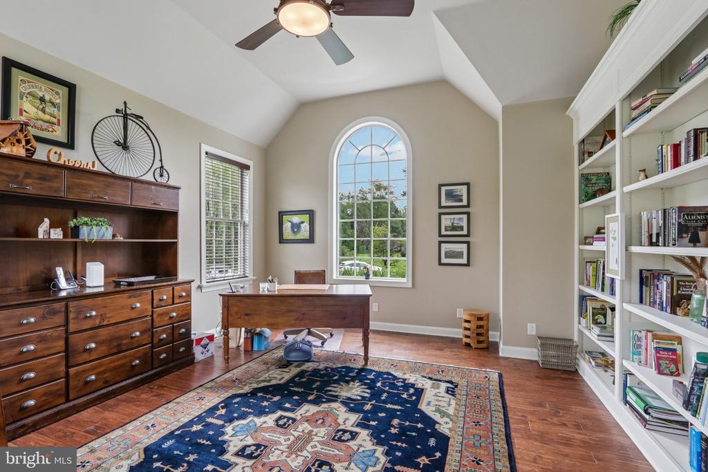 3696 COLDBROOK CIRCLE