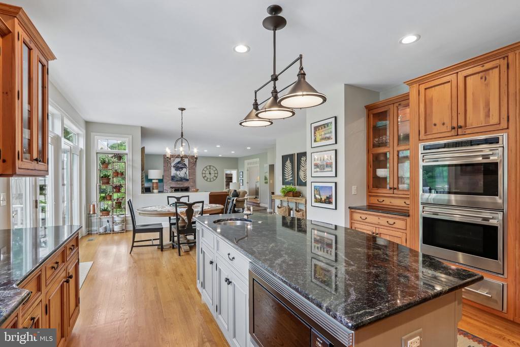 3696 COLDBROOK CIRCLE
