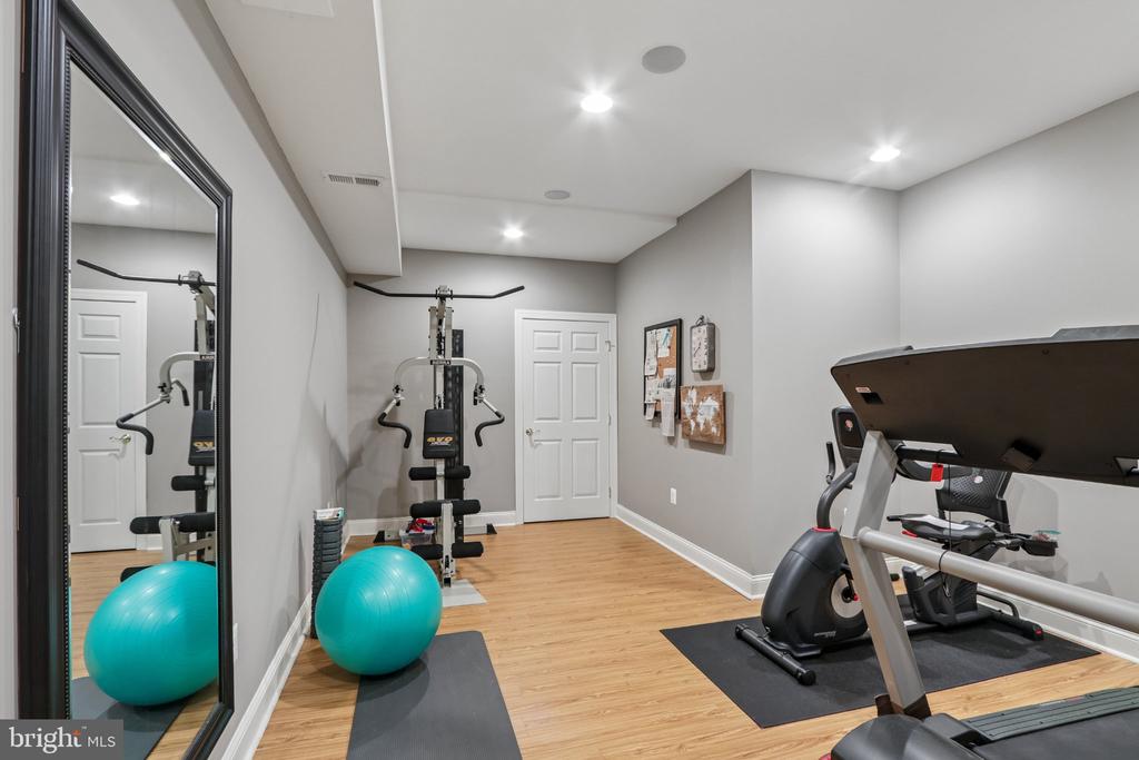 3696 COLDBROOK CIRCLE