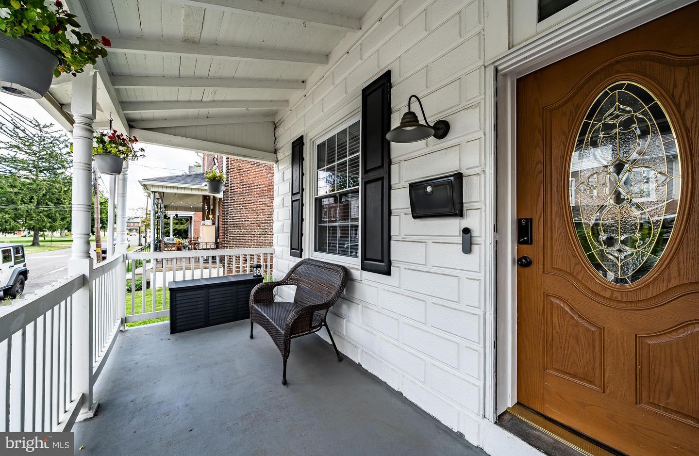 138 W Main St