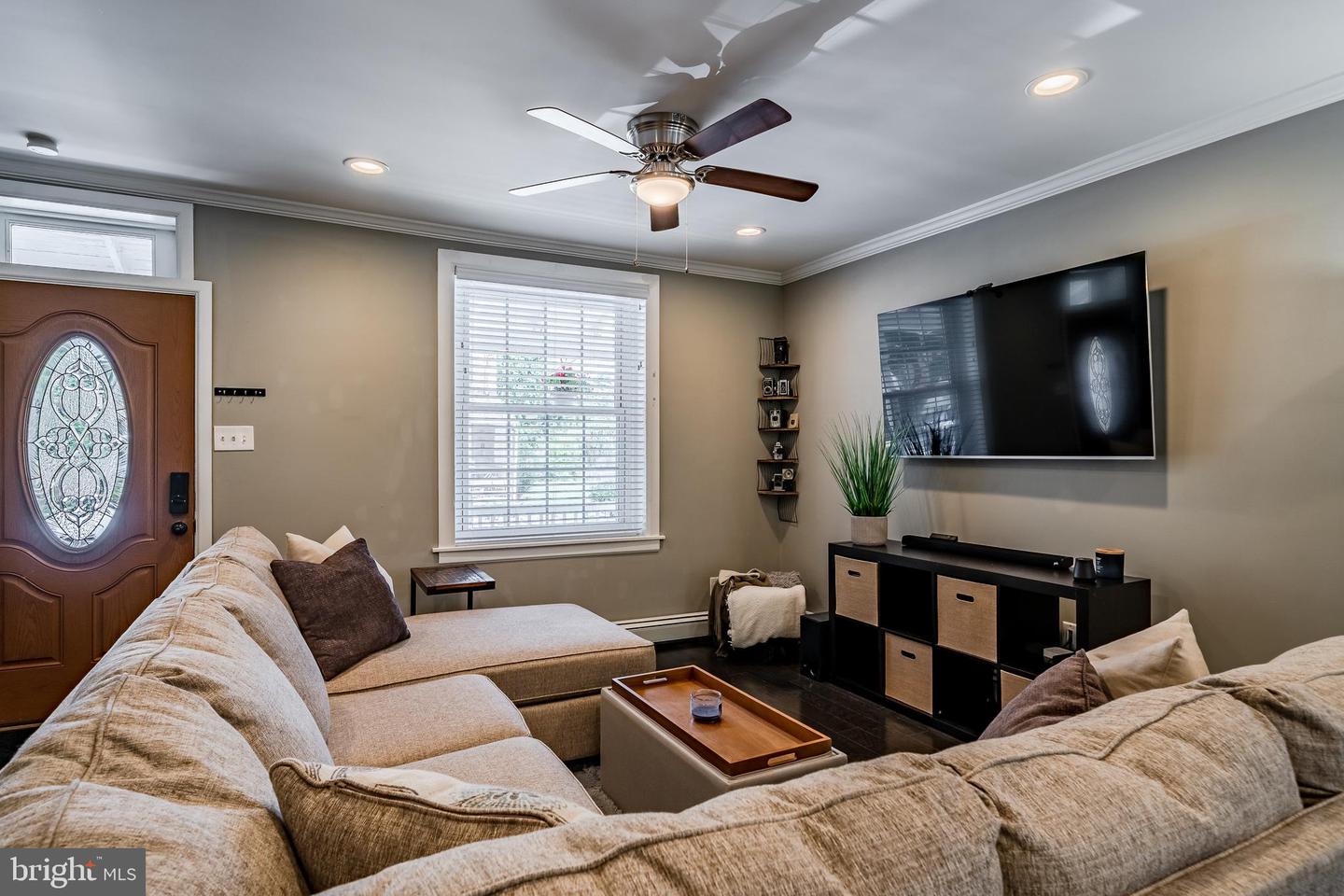 138 W Main St