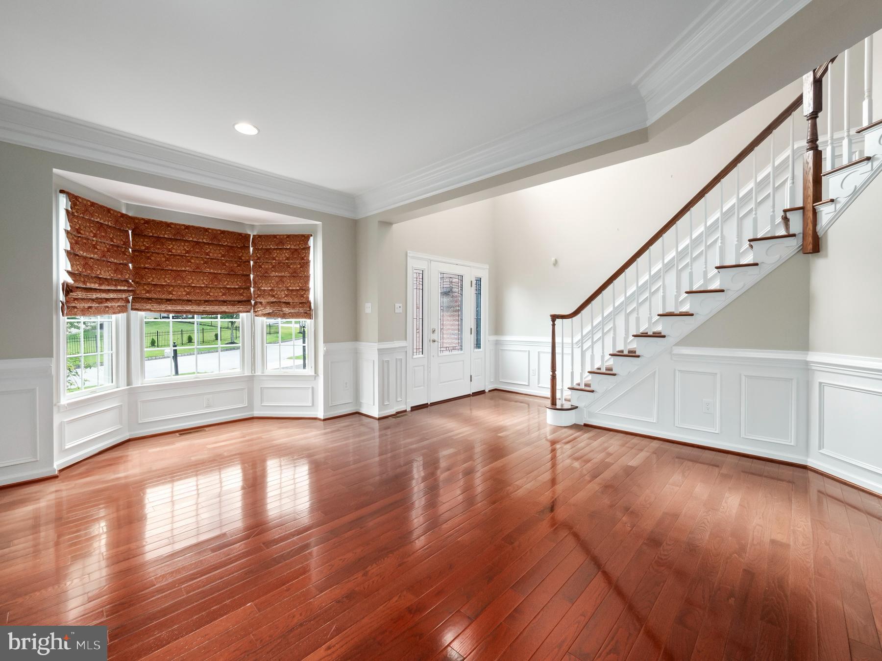 1230 Denton Dr