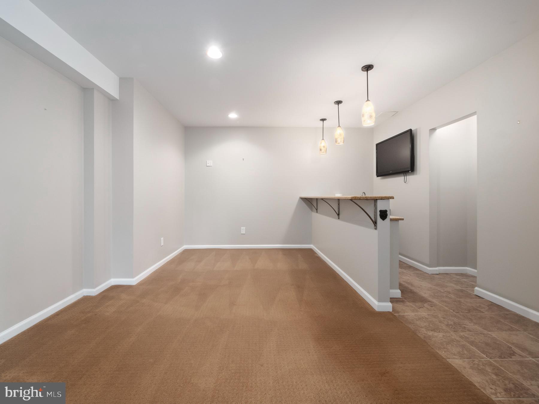 1230 Denton Dr