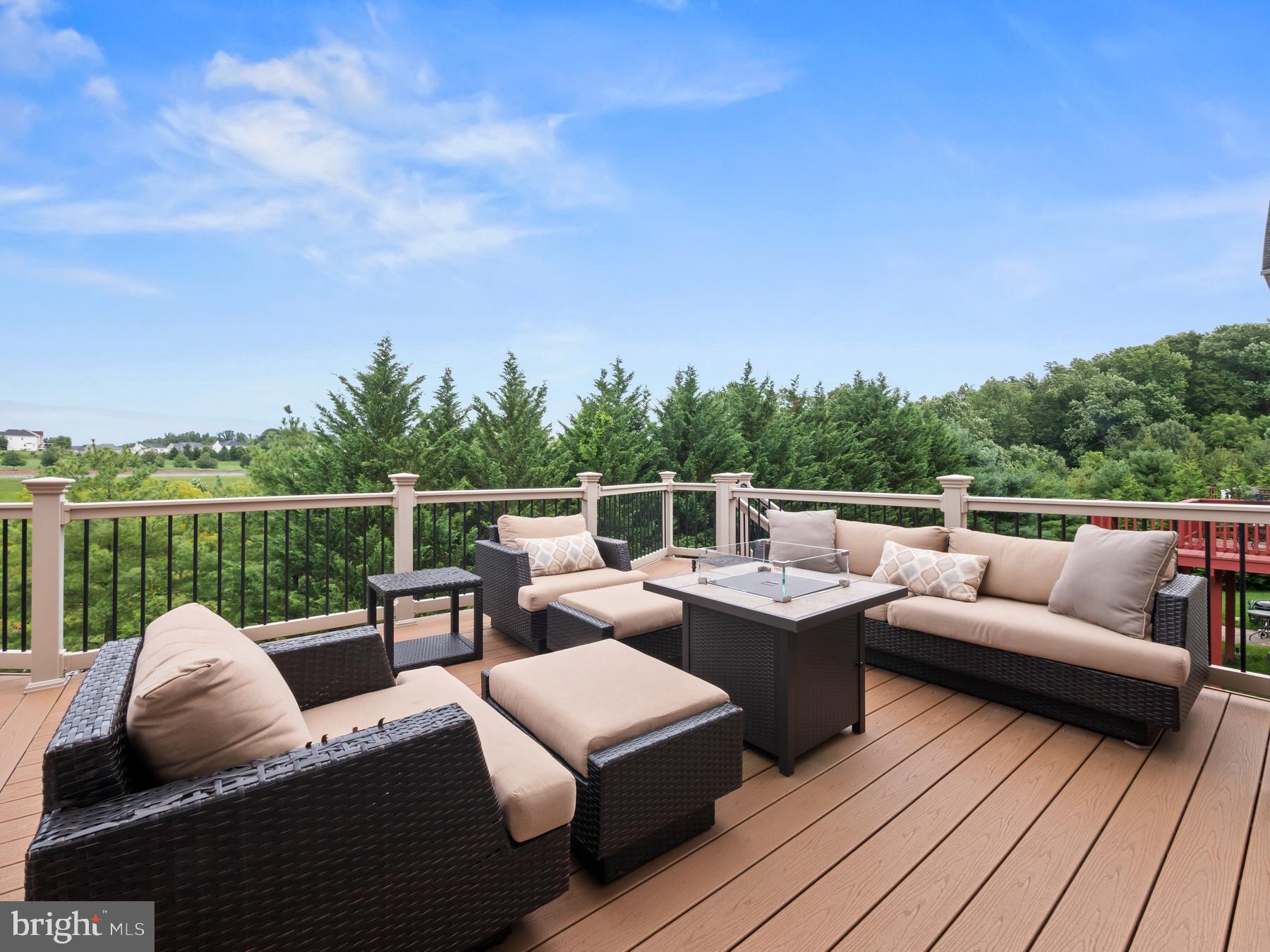 1230 Denton Dr