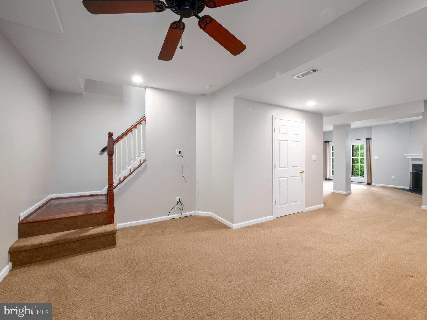 1230 Denton Dr