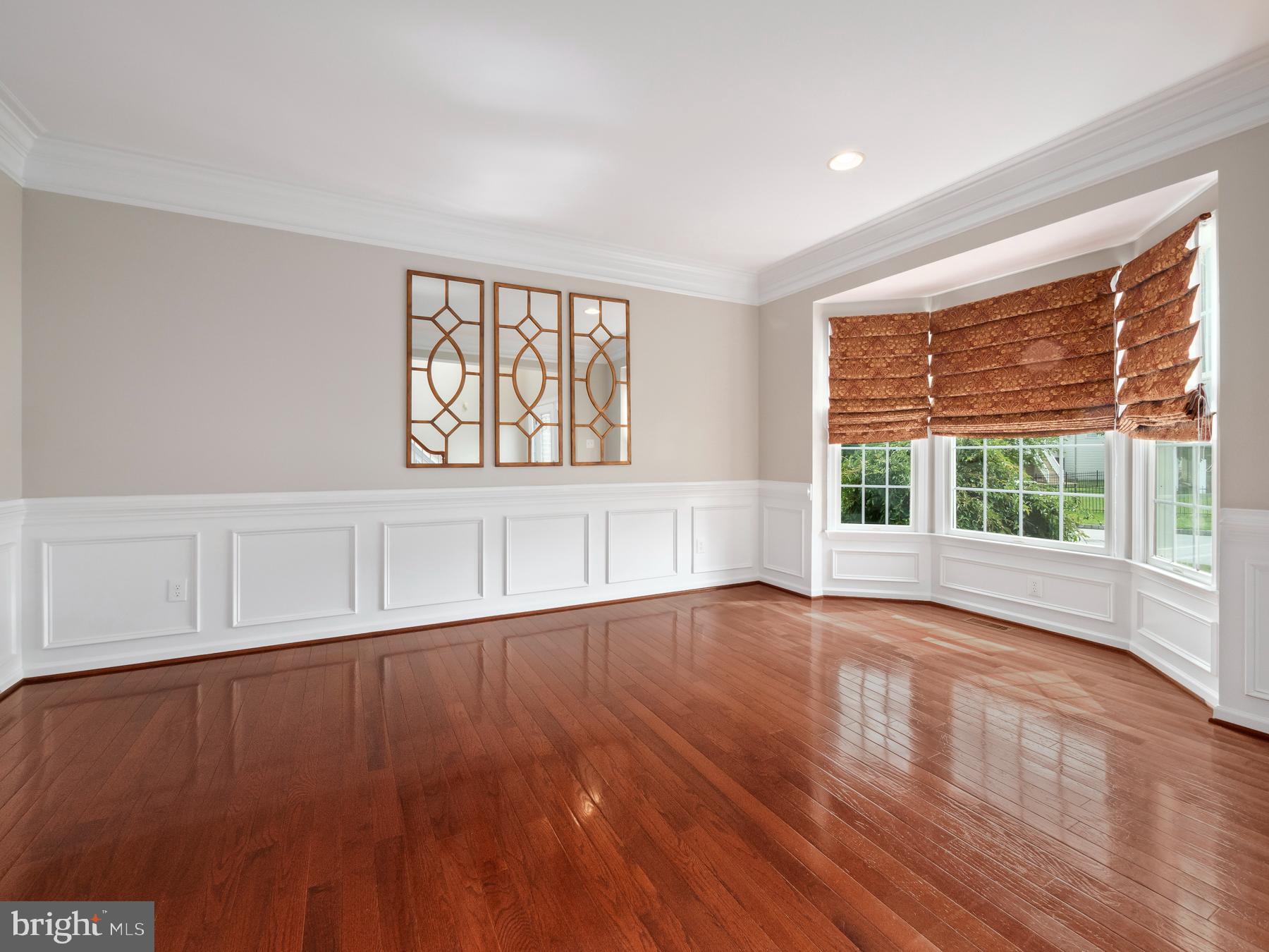 1230 Denton Dr