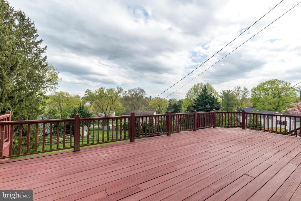 12 Washington Ln