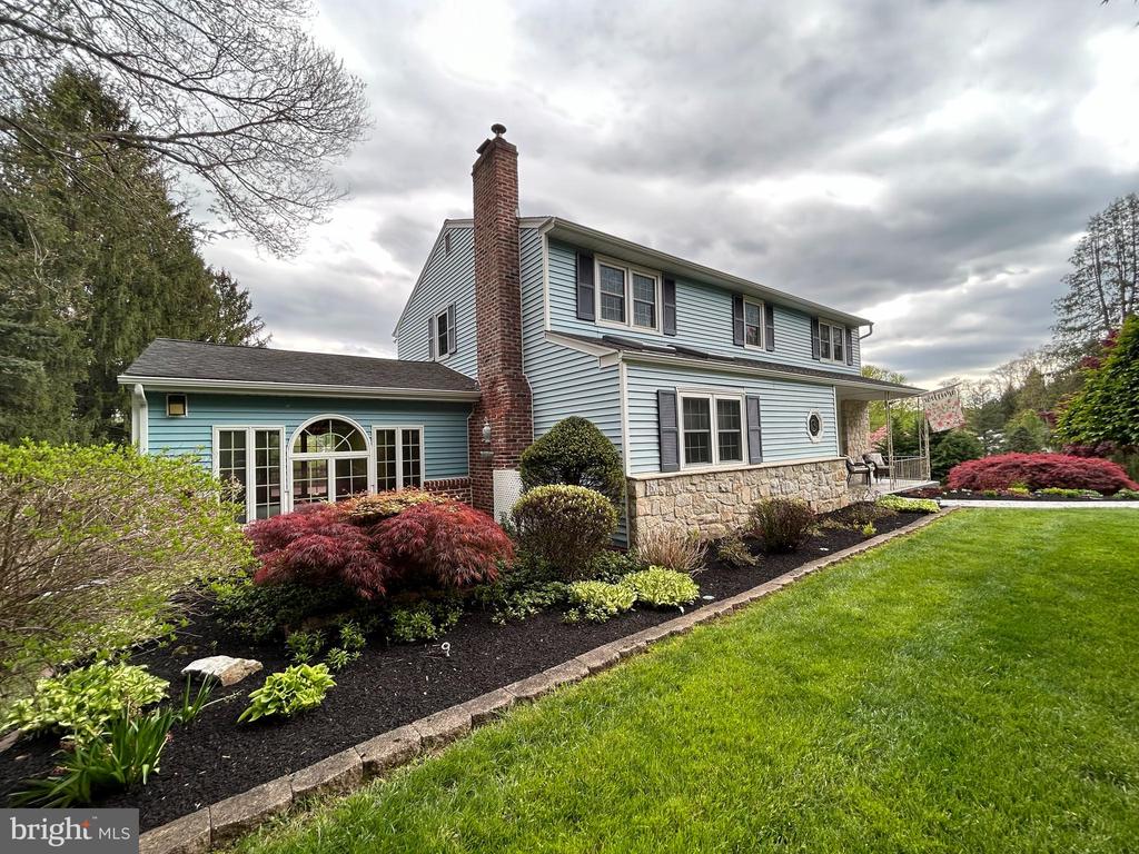 12 Washington Ln