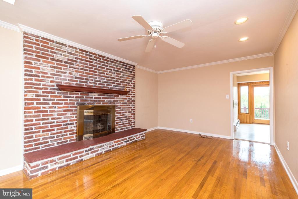 12 Washington Ln