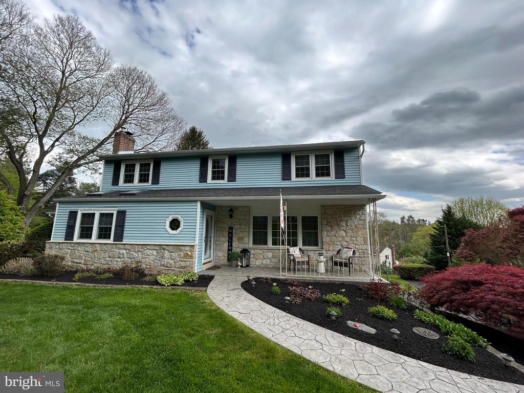 12 Washington Ln