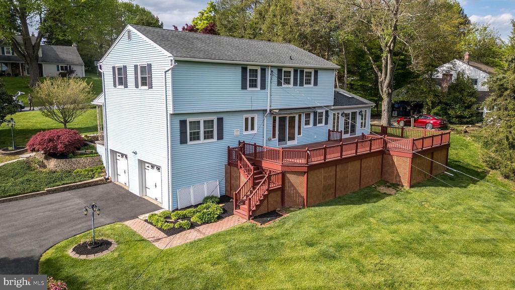 12 Washington Ln