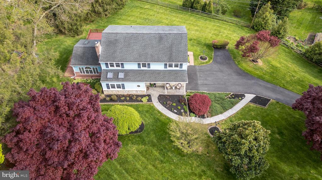 12 Washington Ln