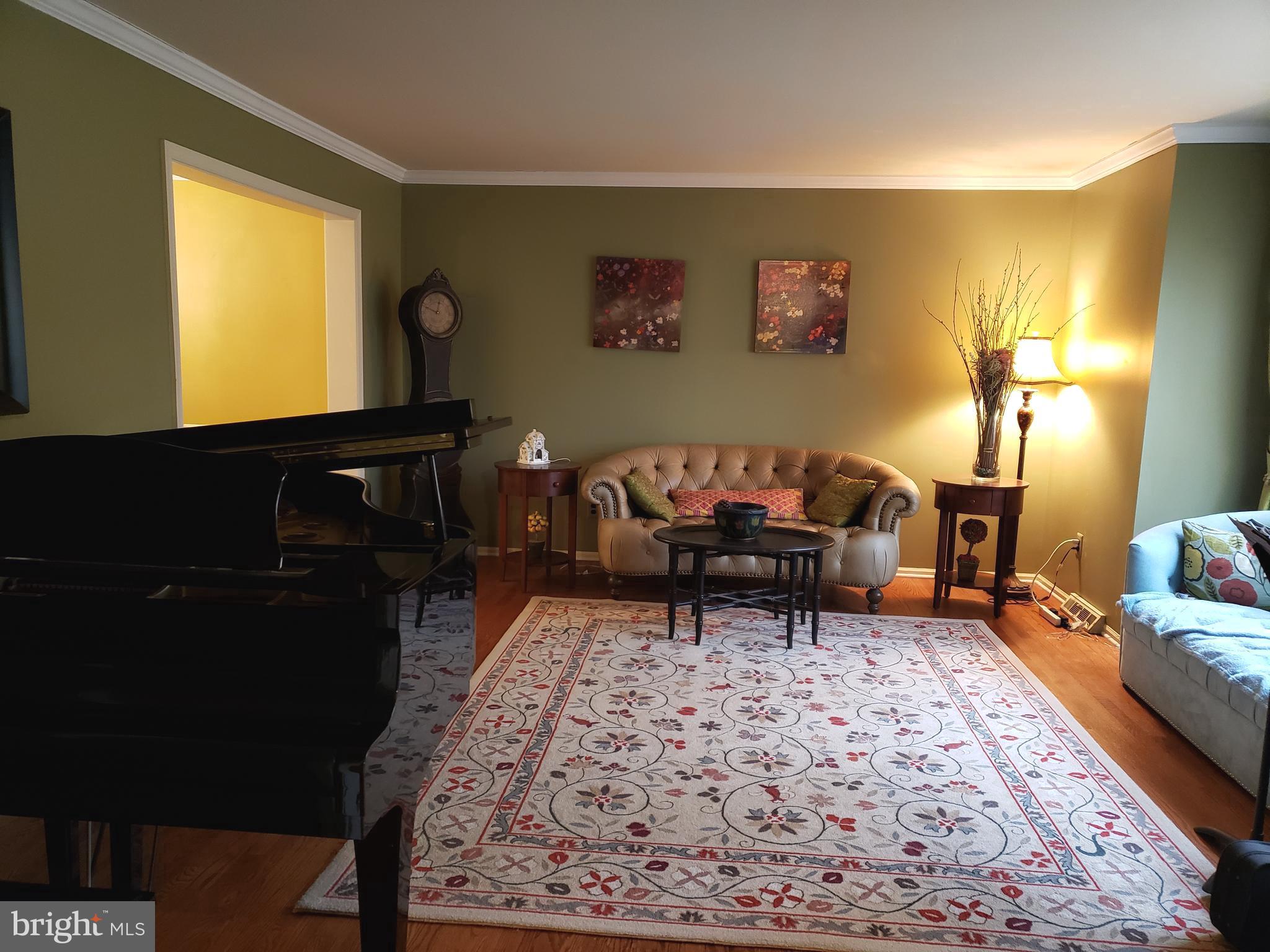 14 Airdrie Ct