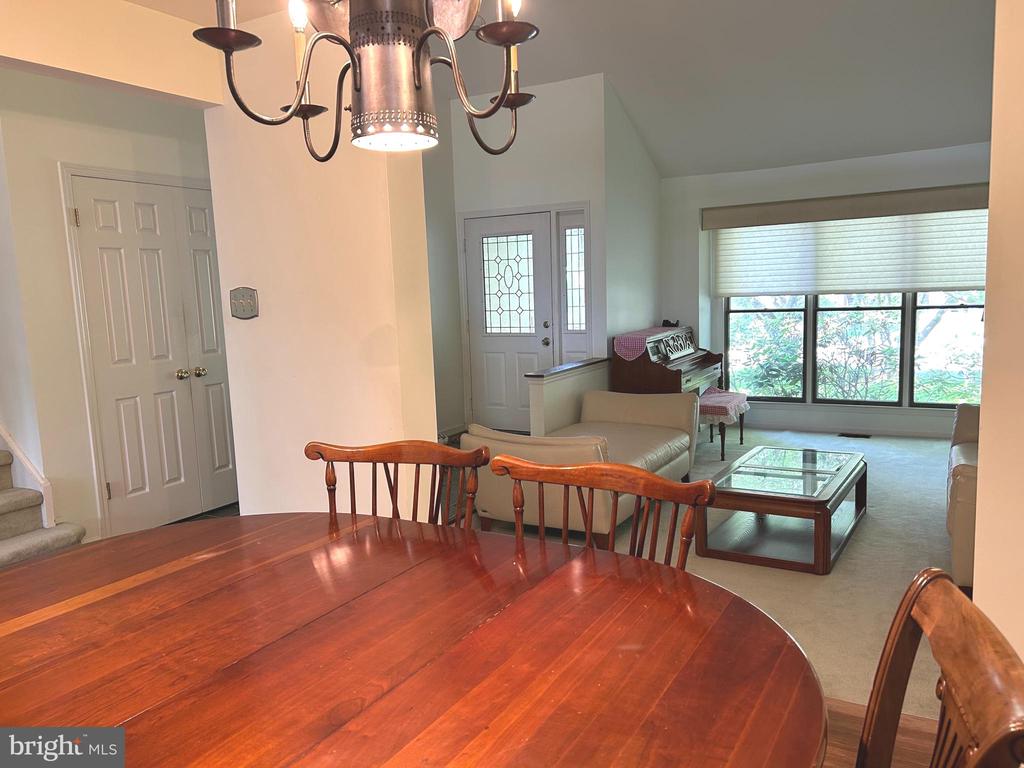 206 SPRINGHOUSE POND