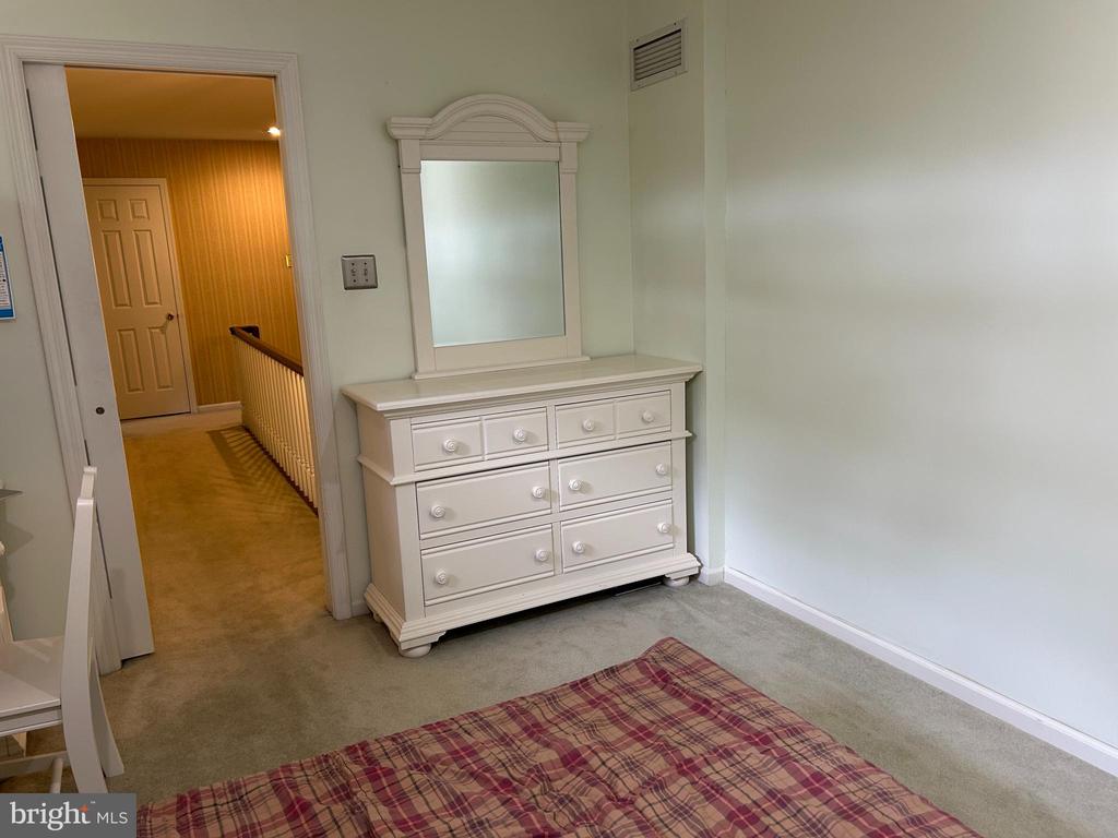 206 SPRINGHOUSE POND