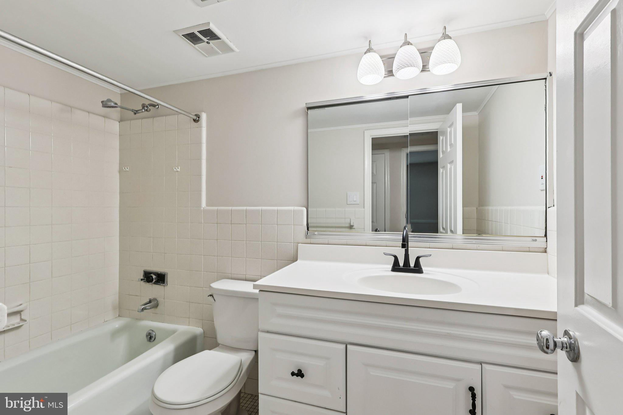 106 HARVEST LANE 206