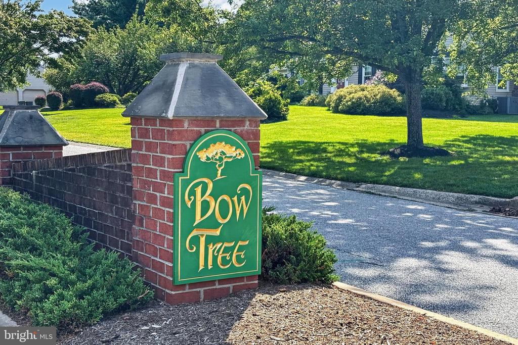 1671 BOW TREE DRIVE