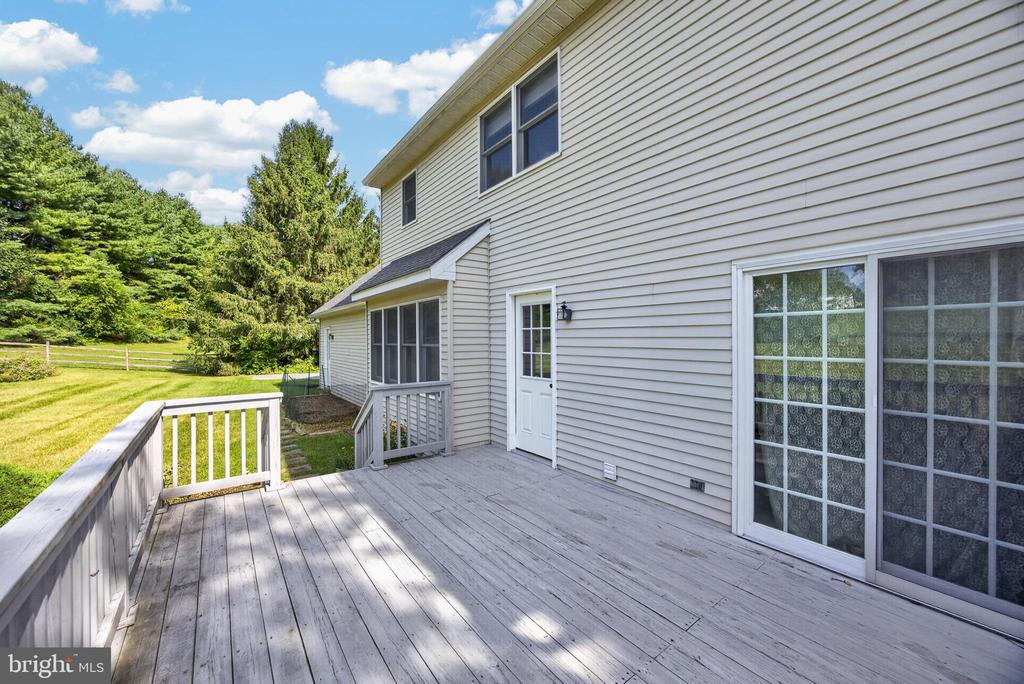 1671 BOW TREE DRIVE