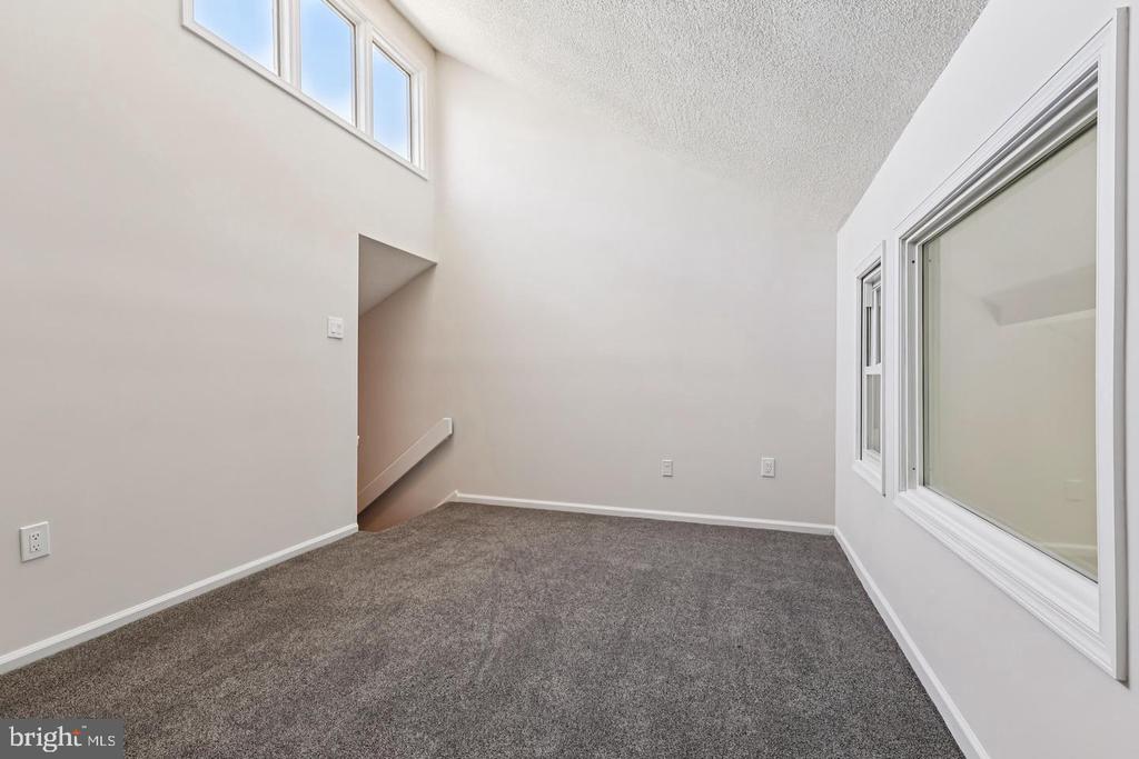 106 HARVEST LANE Unit: 206