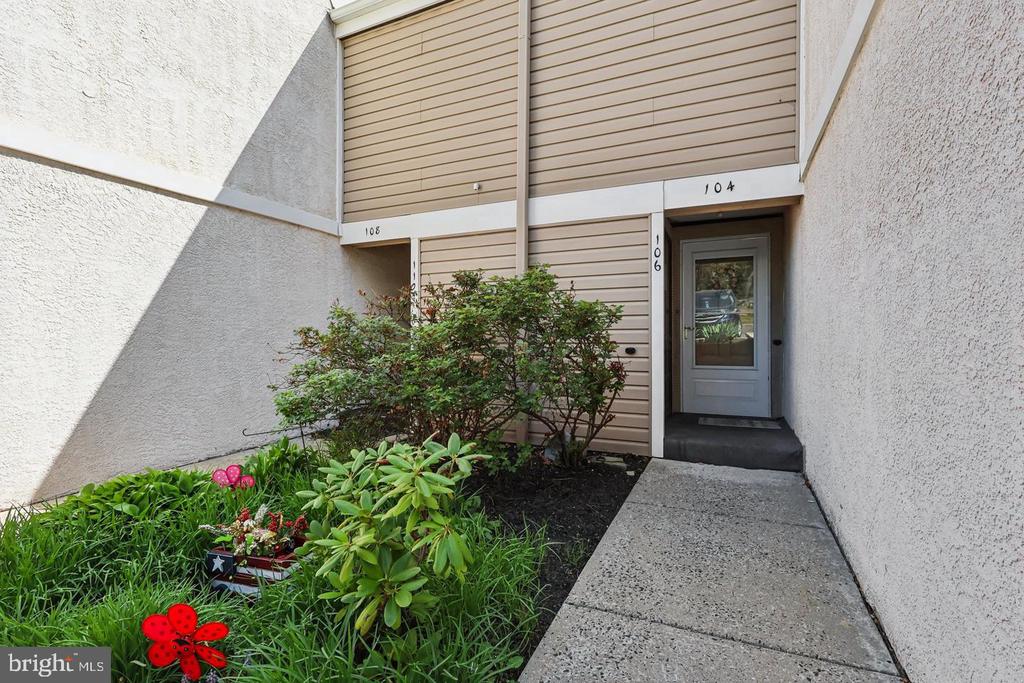 106 HARVEST LANE Unit: 206