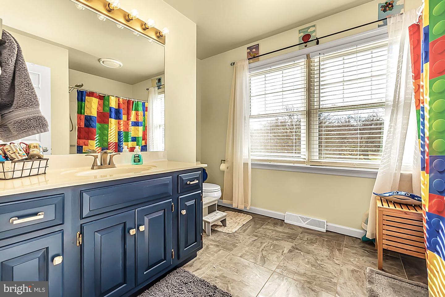 216 Sawleaf Cir