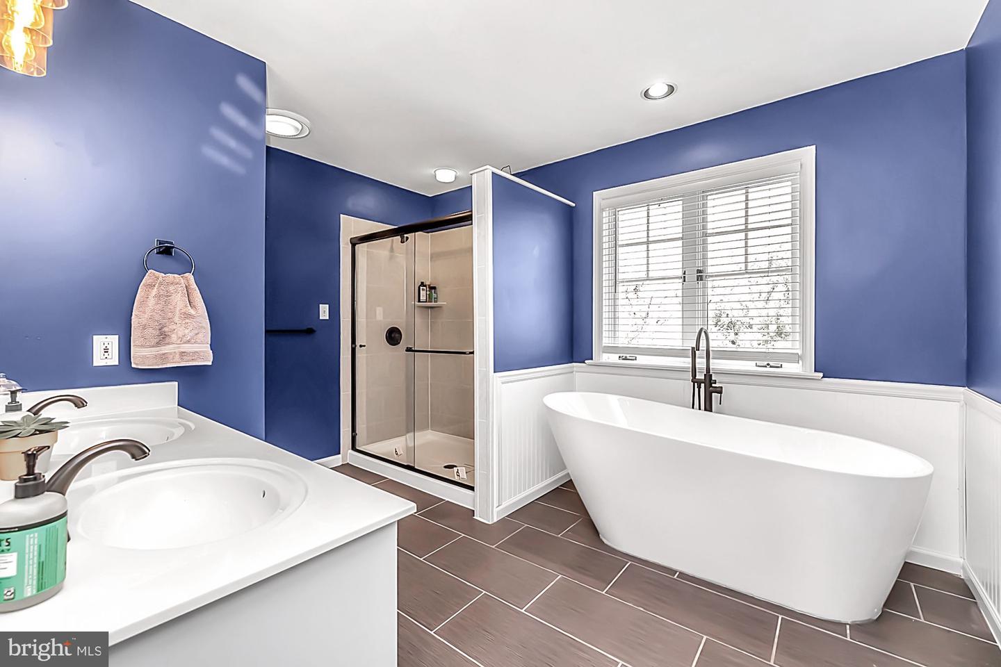 216 Sawleaf Cir