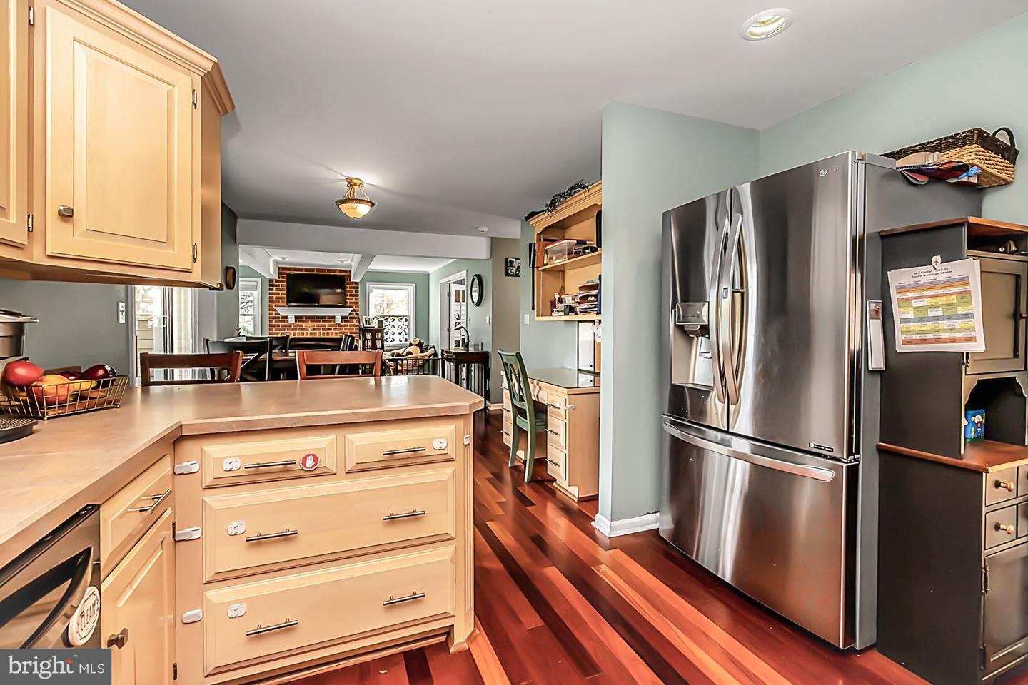 216 Sawleaf Cir
