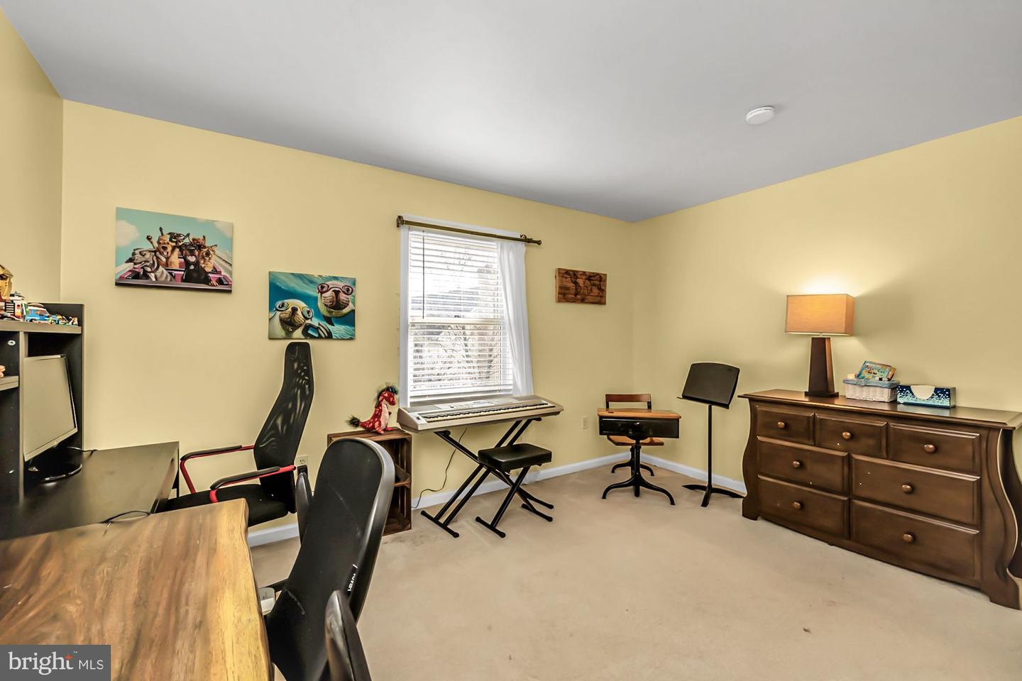 216 Sawleaf Cir