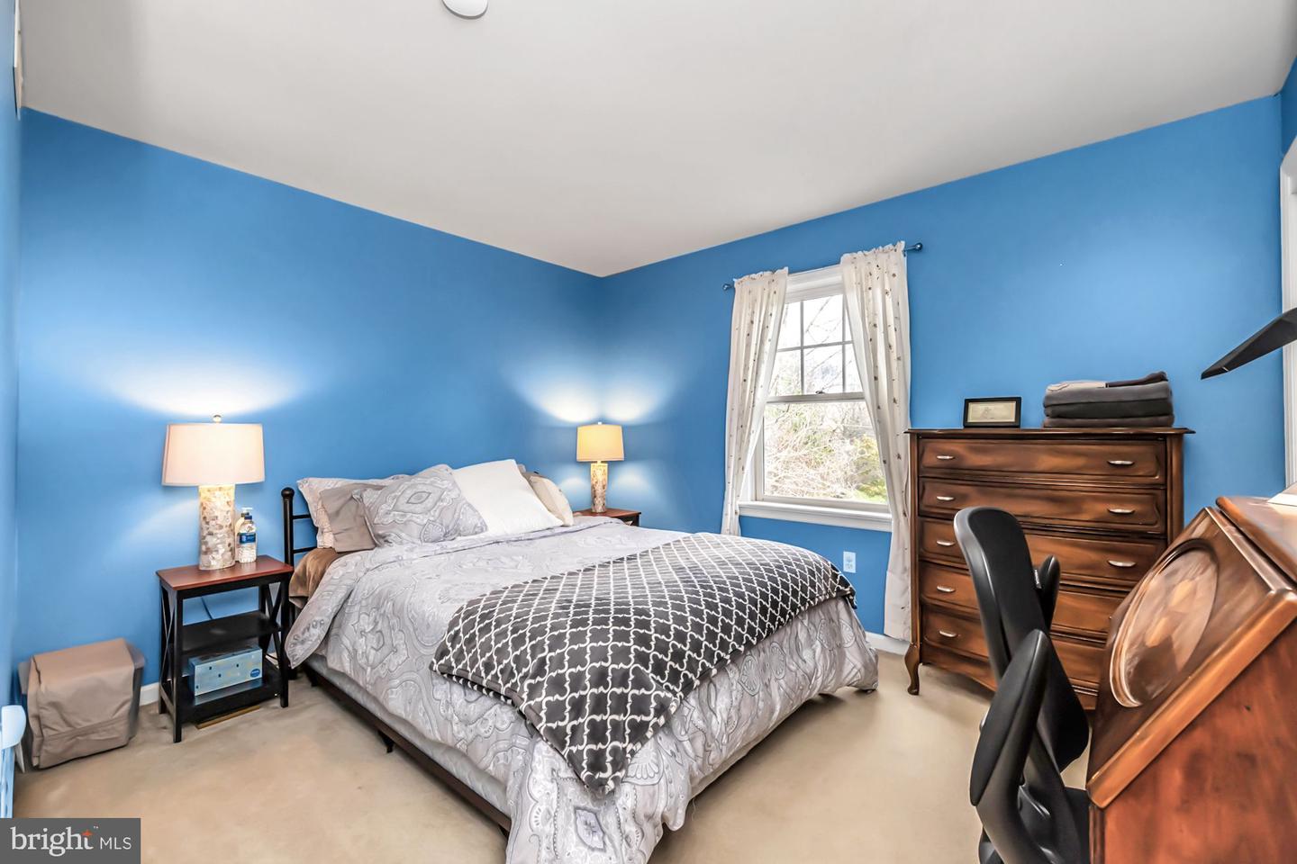 216 Sawleaf Cir